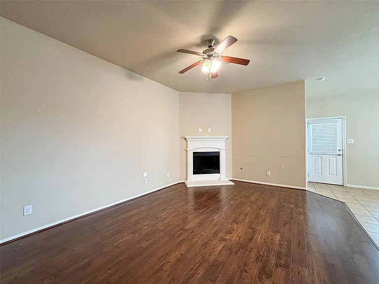 3407 Daniel Falls Ln — Photo 8