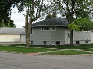 2707 9th St N APT 2, Fargo, ND 58102