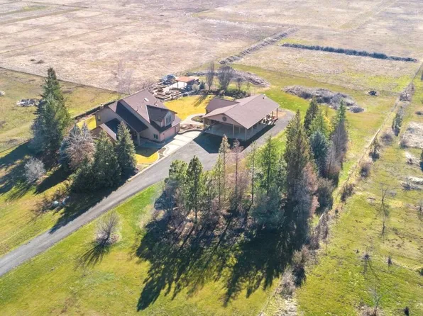 4166 Avenue H, White City, OR 97503