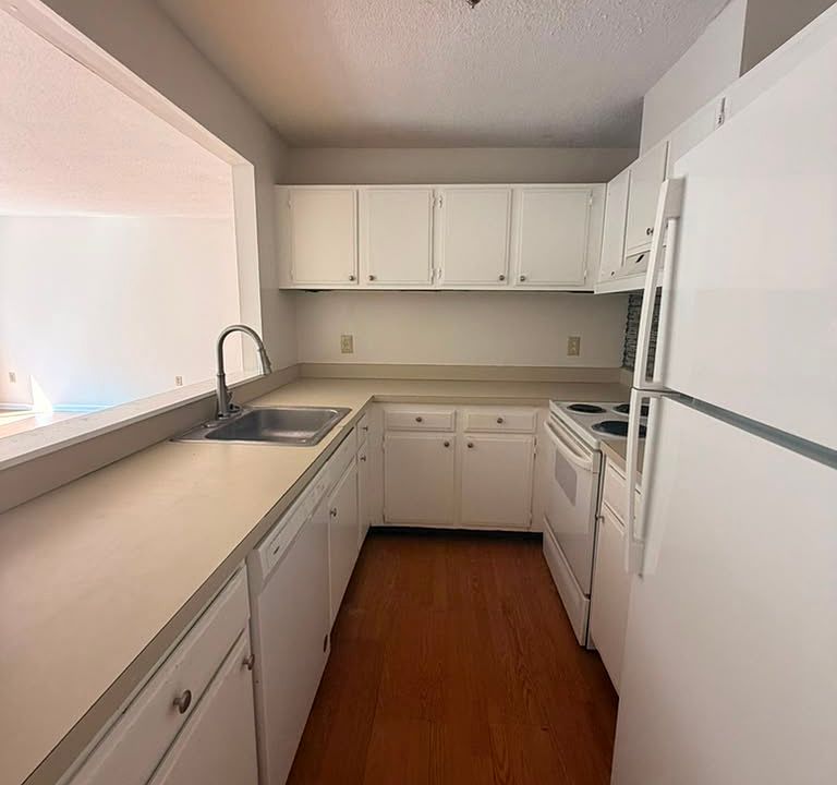 1st image of 175 Mill Pond Rd #345B