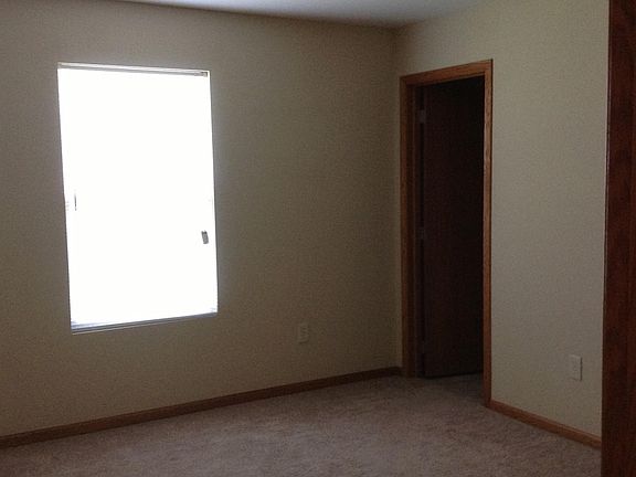 4th image of 1614 Clover Dr