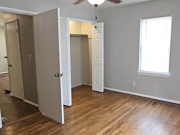 2nd image of 218 W Ross Ave