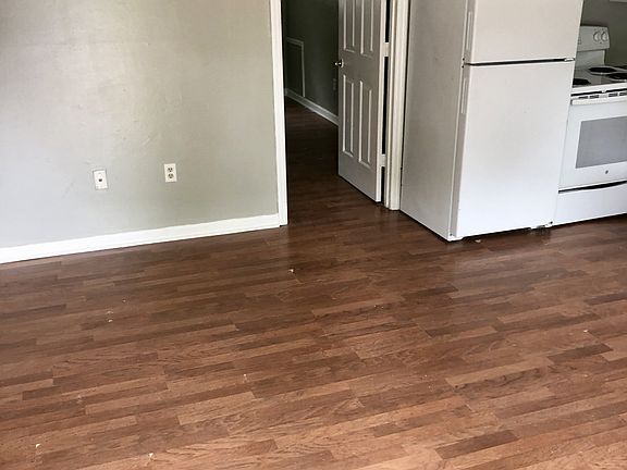 4th image of 440 Country Lane Dr APT 51