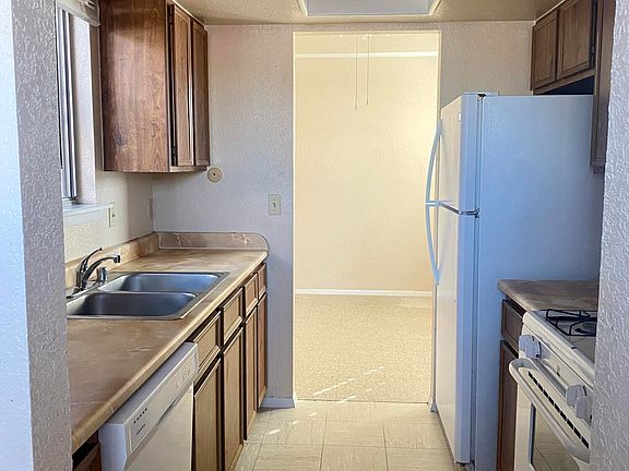 5th image of 6014 Morning Glory Cir