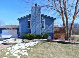 38539 N Pine Grove Ave, Wadsworth, IL 60083