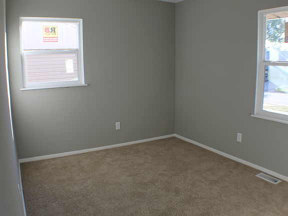 3rd image of 182 Rogers Dr
