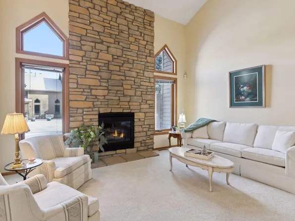 13188 Gemstone Ct, Apple Valley, MN 55124