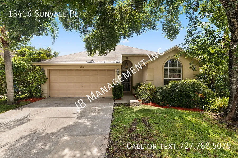 Available Now!! Gorgeous 3-Bed/2-Bath in Fawn Ridge — Photo 2