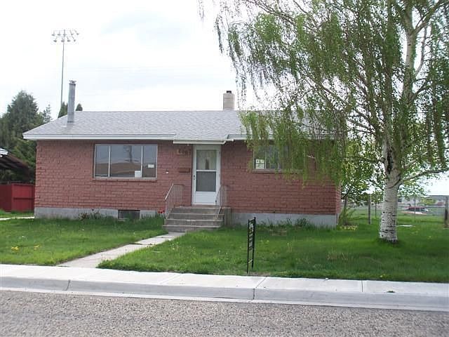 2nd image of 606 Holley St