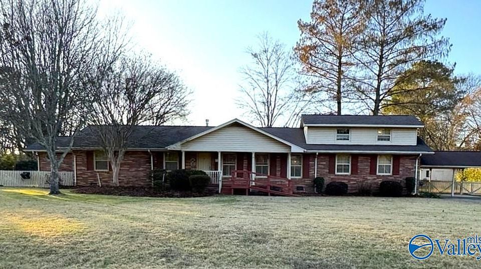 1st image of 10022 Hampshire Dr SE