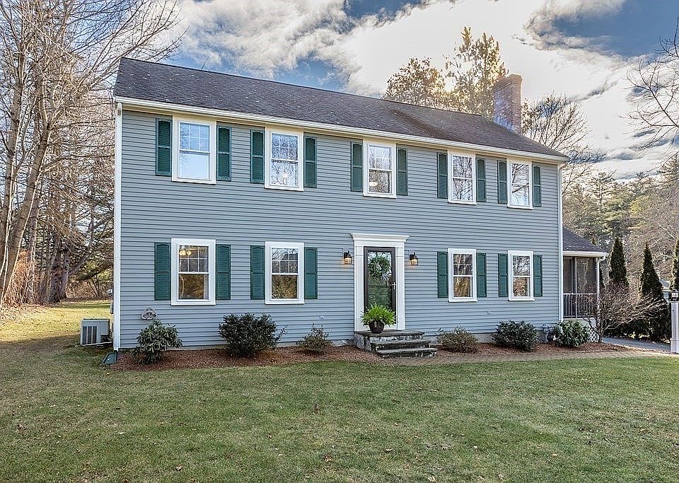 Dedicated front entrance to private unit