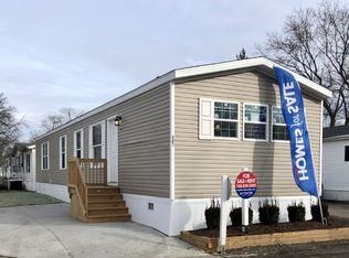 122 Poplar Ln, Justice, IL