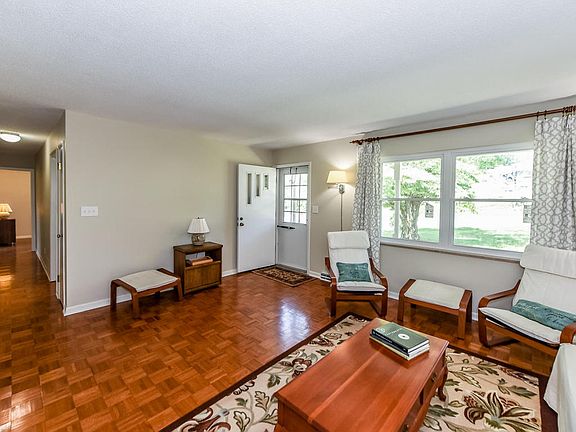 3rd image of 2756 Greenway Dr