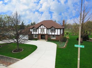 400 Cardinal Dr, Bloomingdale, IL
