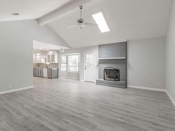 3rd image of 1009 S 21st St