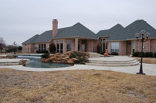 1st image of 1840 Sawmill Dr