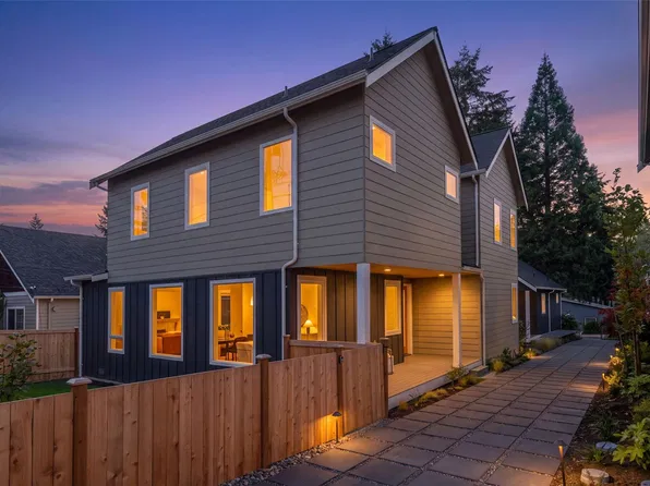 11737 40th Avenue NE #A, Seattle, WA 98125