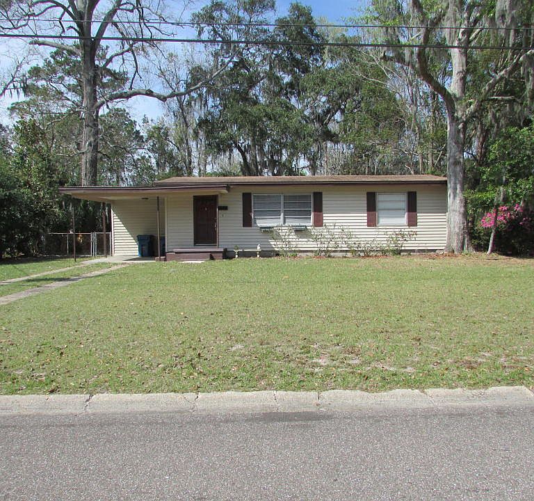 1st image of 10320 Pinehurst Dr