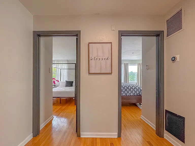 1044 Seminole Dr — Photo 6