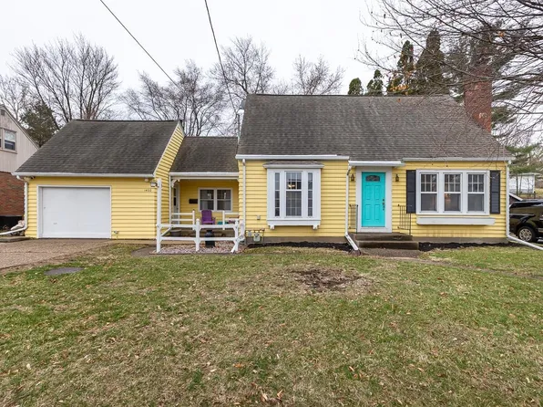 1400 Curtis St, Dubuque, IA 52003