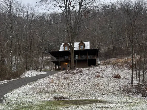 573 Centre St, Pocahontas, VA 24635