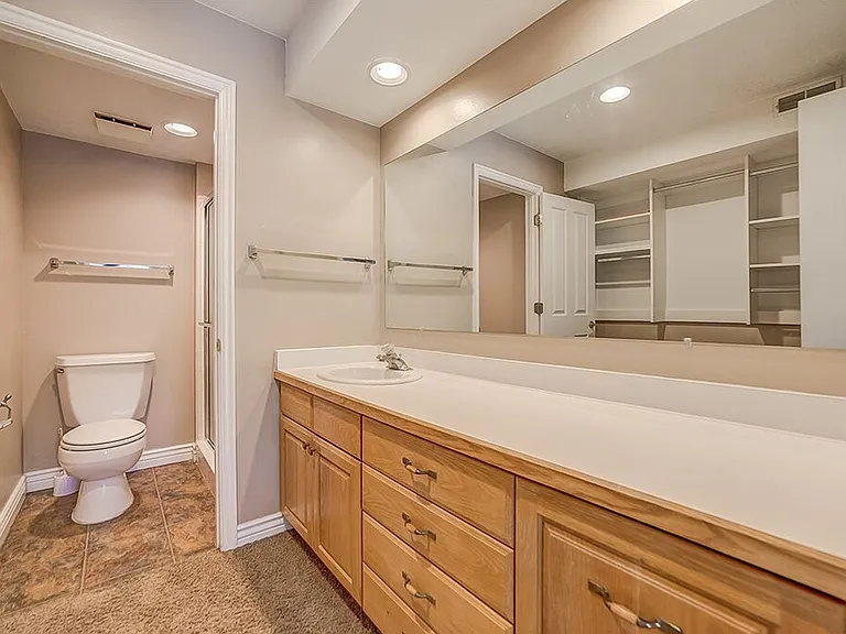 1547 N Riverside Ave #53 — Photo 9