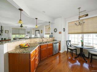 334 Regency Dr, Fishkill, NY 12524