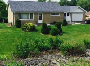 513 Colonial Manor Rd, North Huntingdon, PA 15642