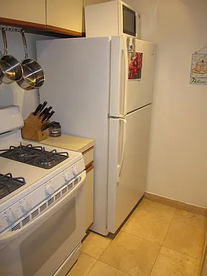 Rented by Newell and Assoc. | media 4