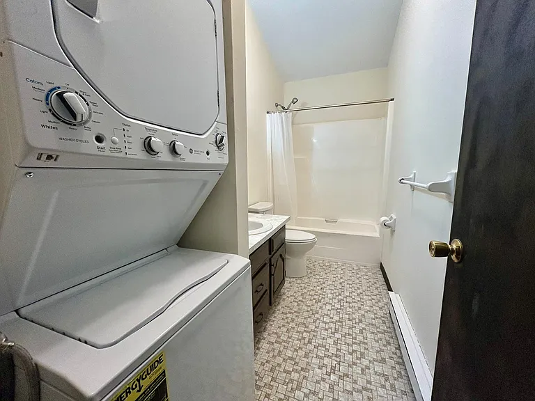 118 Osborne St #2B — Photo 7