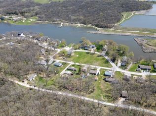 8458 Meadow Wood Dr, Dexter, IA 50070