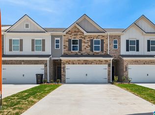 4527 Village Springs Sq, Fultondale, AL 35068