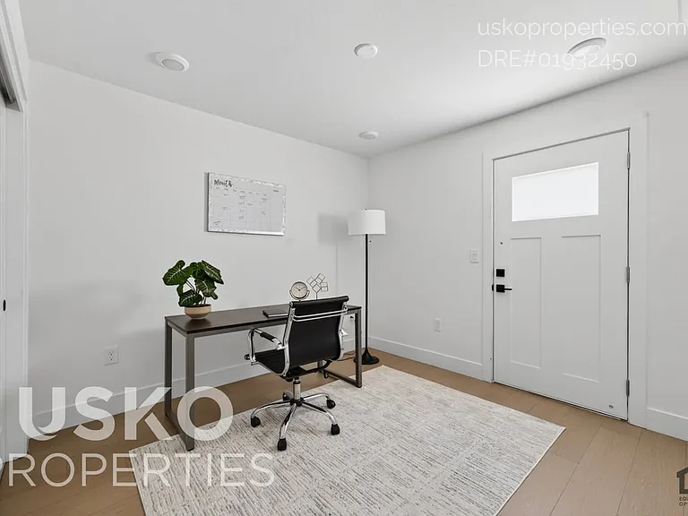 2708 T St #1 — Photo 15