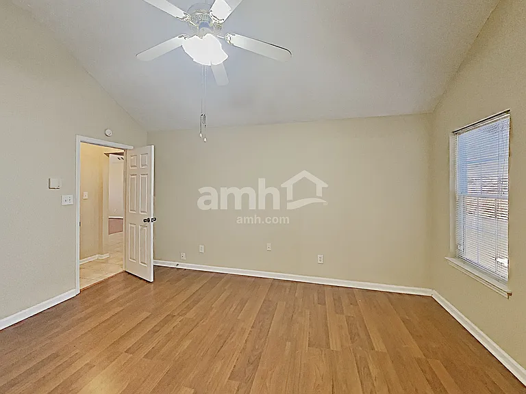 104 Ivy Springs Dr — Photo 10