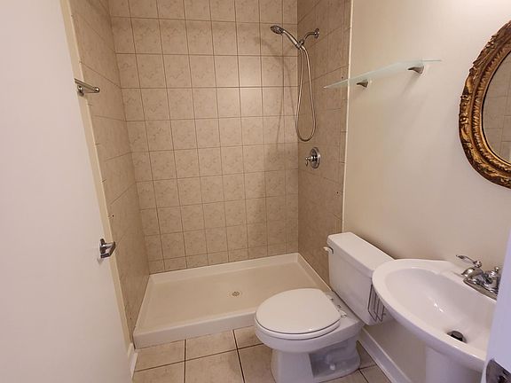 5th image of 3550 W Montrose Ave Unit 503