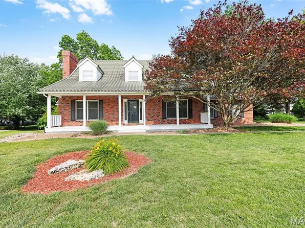 10 Meadow Rue Dr, Edwardsville, IL 62025