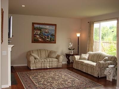 5th image of 9912 187th Ct NE