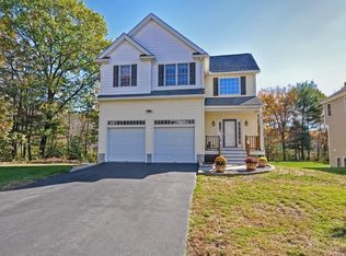 7 Celestial Cir, Bellingham, MA 01757