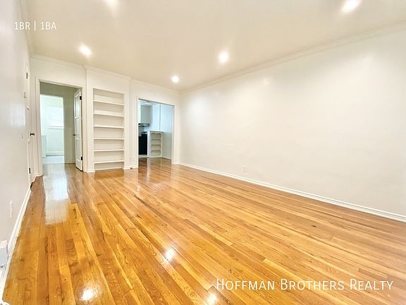 2nd image of 506 N Normandie Ave APT 2