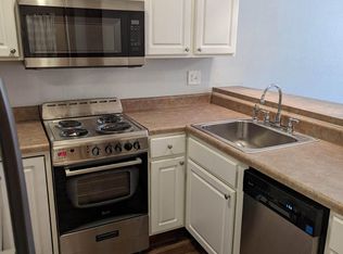 1505 W 25th Ct APT B7, Lawrence, KS 66046