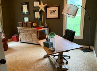 9303 W 163rd Ter, Overland Park, KS 66085