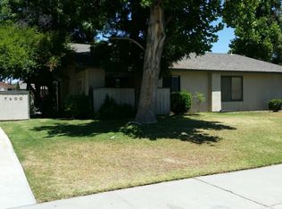 6904 N Half Moon Dr APT A, Bakersfield, CA 93309