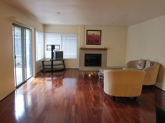 2nd image of 1015 S Romney Dr