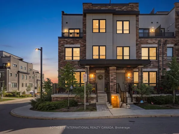 40 Baynes Way #9, Bradford West Gwillimbury, ON L3Z 4M4