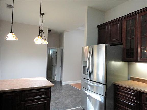 5th image of 65063 Holmes St