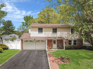 205 Browns Rd, Nesconset, NY 11767