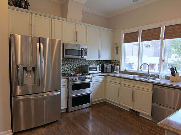 4th image of 1605 N Sedgwick St #A