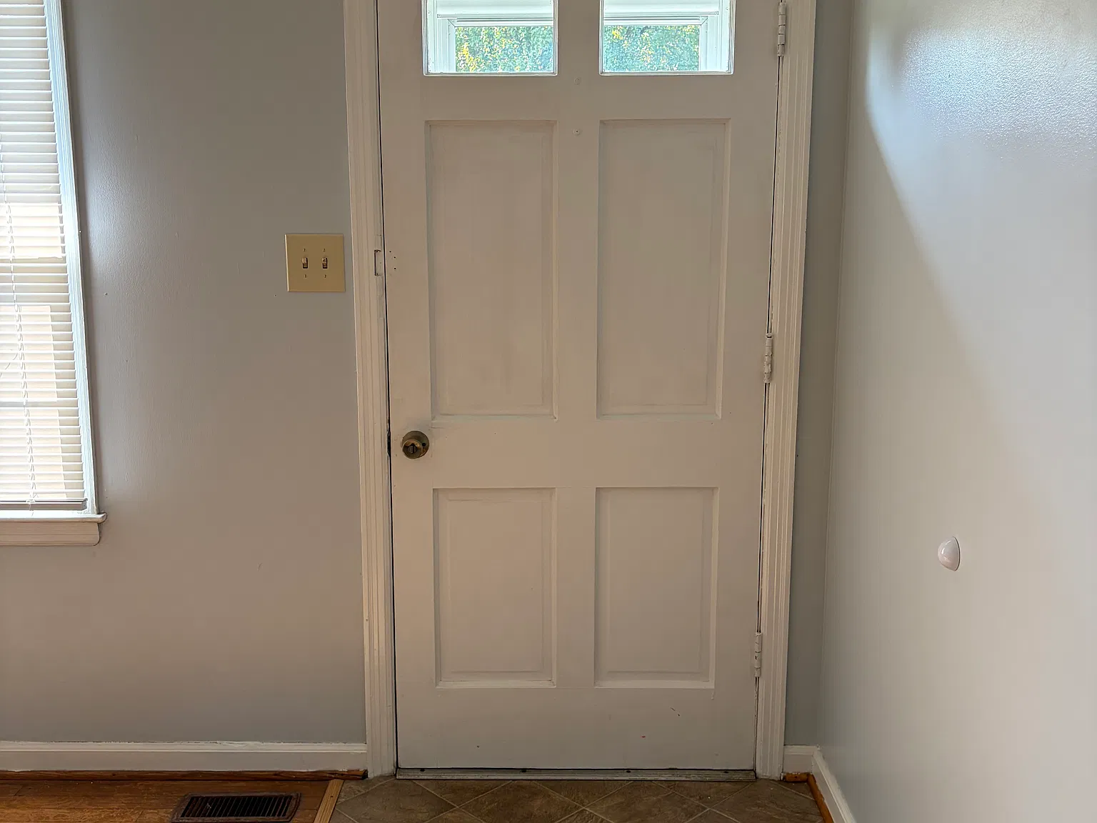 3 bed, 1150 sqft, $1,600 — Photo 4