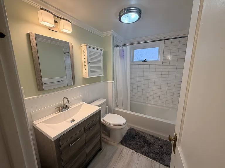 296 Crestwood Ave #1 — Photo 7