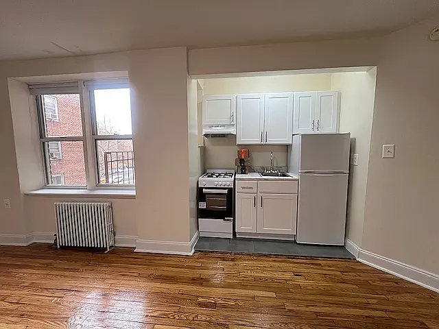 1011 Ocean Avenue — Photo 4